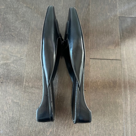 Cole Haan City Women's Leather Mule Coquette Bow Girly Feminine Black 8.5 - Picture 6 of 9